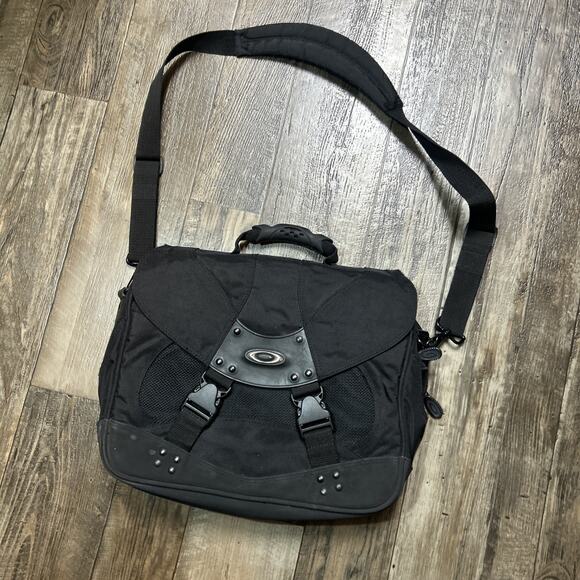 Vintage Oakley Software Messenger Bag Padded Laptop Multi Pocket Heavy Duty - Picture 1 of 7